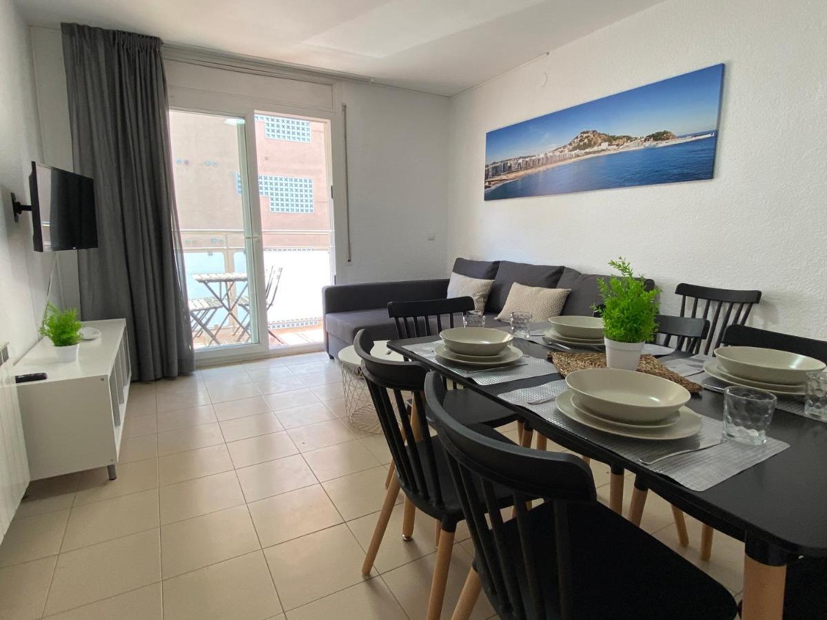 Apartamentos Ar Isern Бланес Экстерьер фото