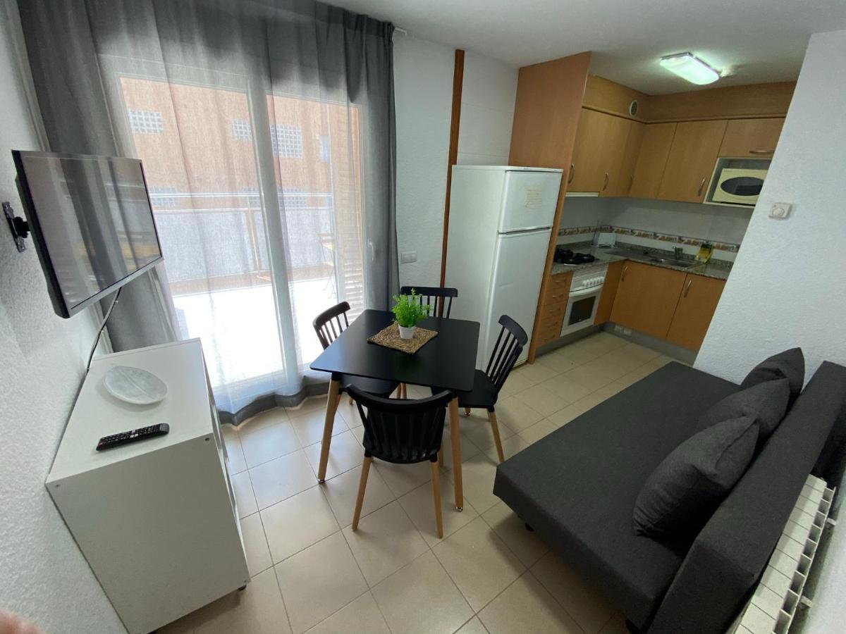 Apartamentos Ar Isern Бланес Экстерьер фото