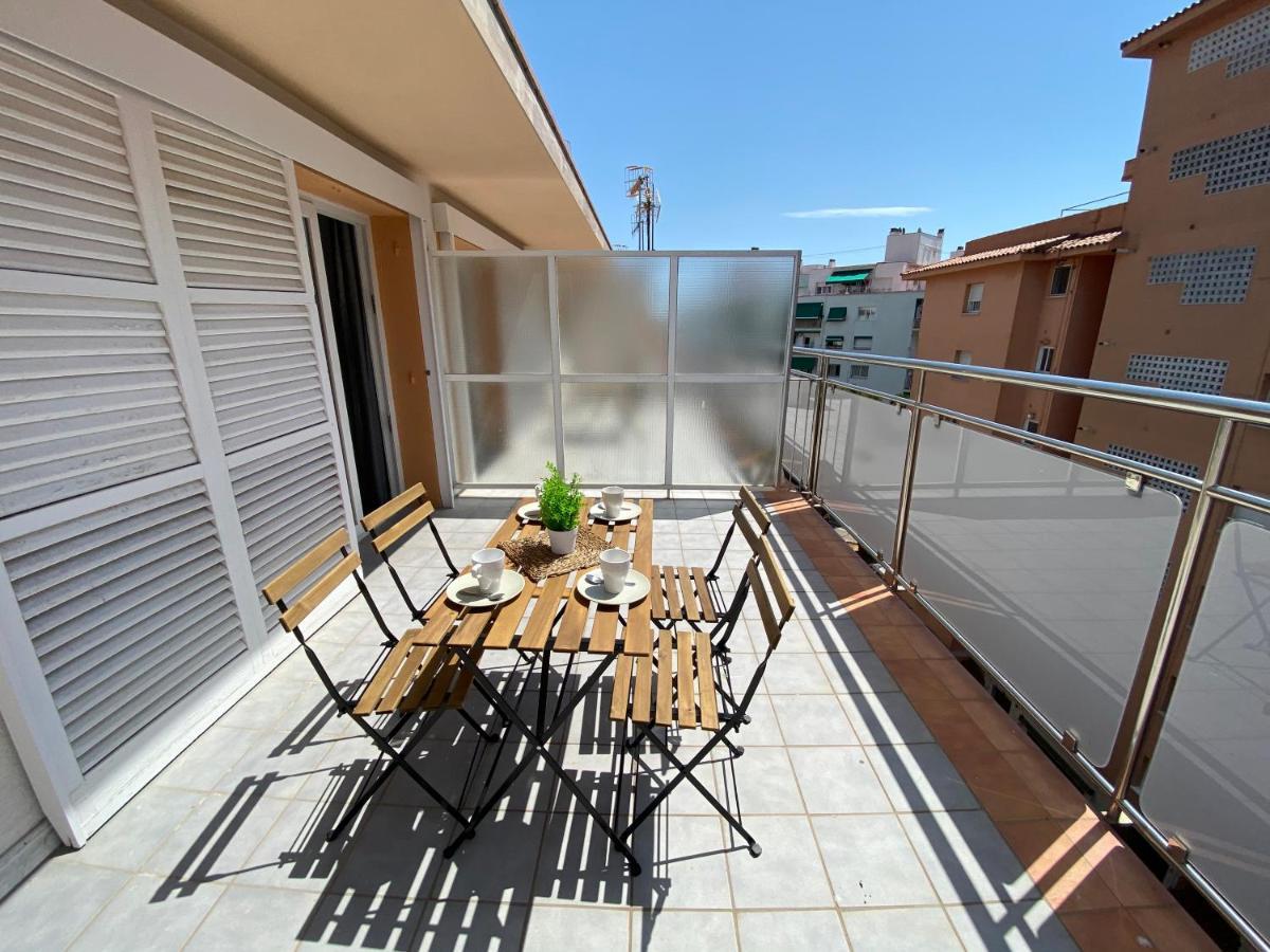 Apartamentos Ar Isern Бланес Экстерьер фото
