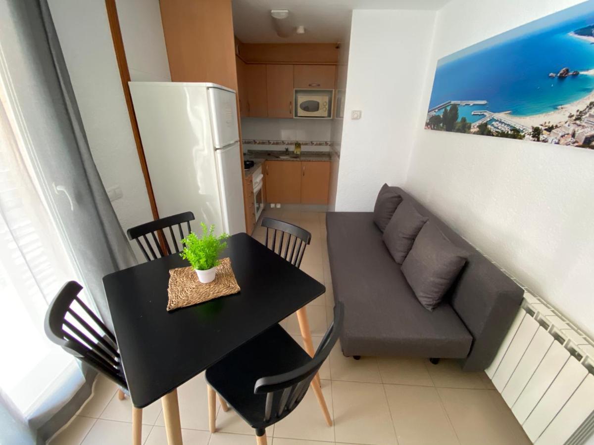 Apartamentos Ar Isern Бланес Экстерьер фото